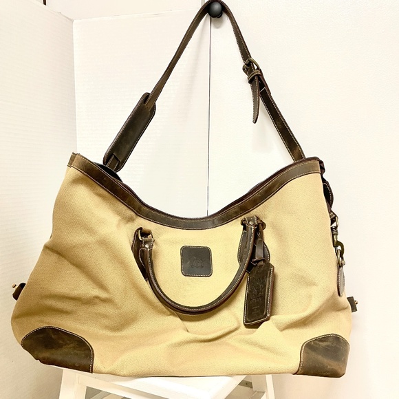 Tusting Canvas Explorer